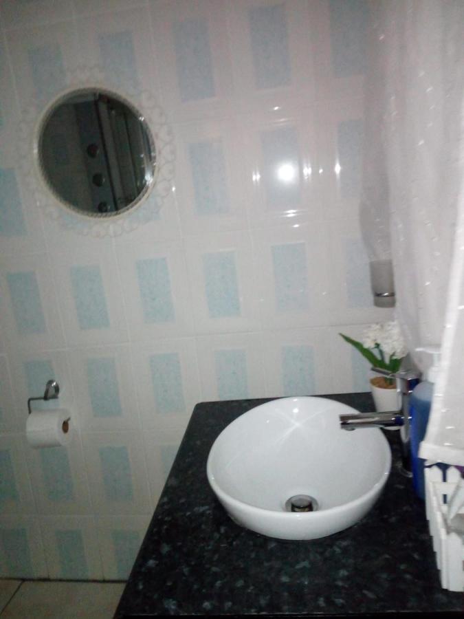 Hemmingways Bed and Breakfast King William's Town Exteriör bild