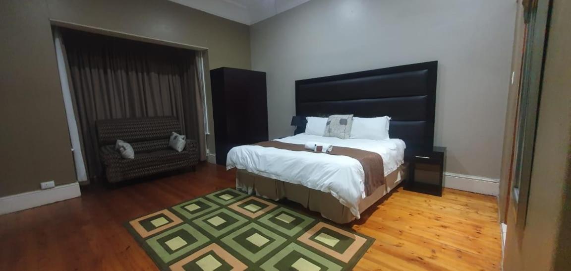 Hemmingways Bed and Breakfast King William's Town Exteriör bild