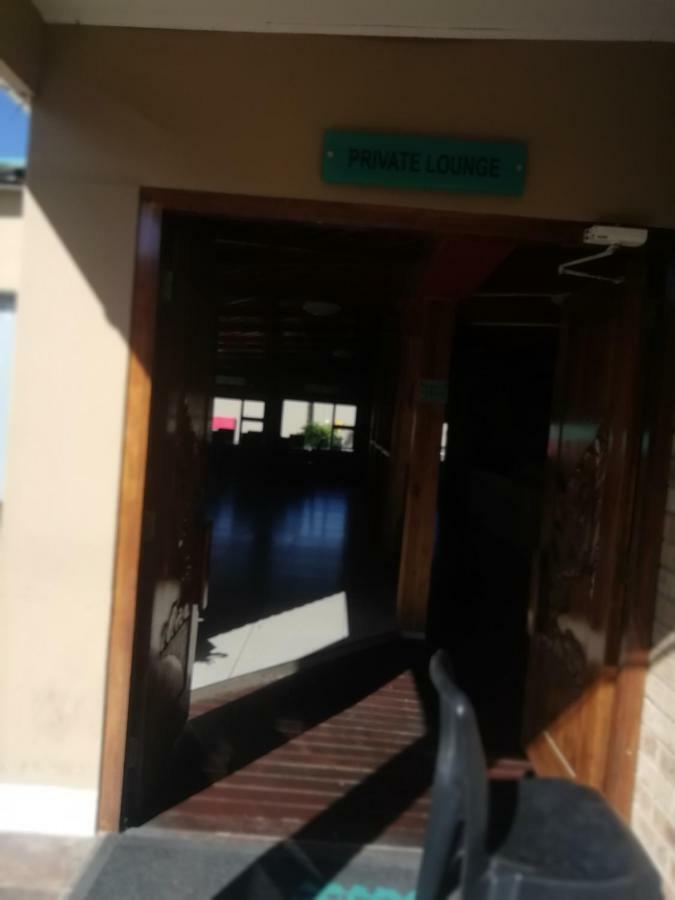 Hemmingways Bed and Breakfast King William's Town Exteriör bild